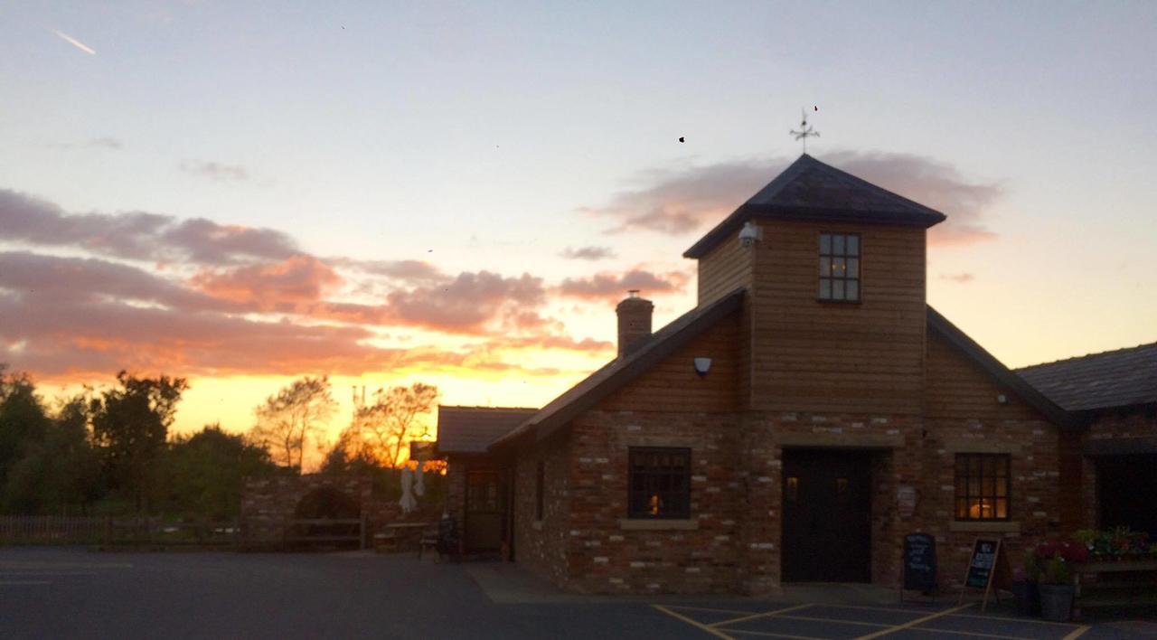 Charnock Farm Motel Leyland Esterno foto